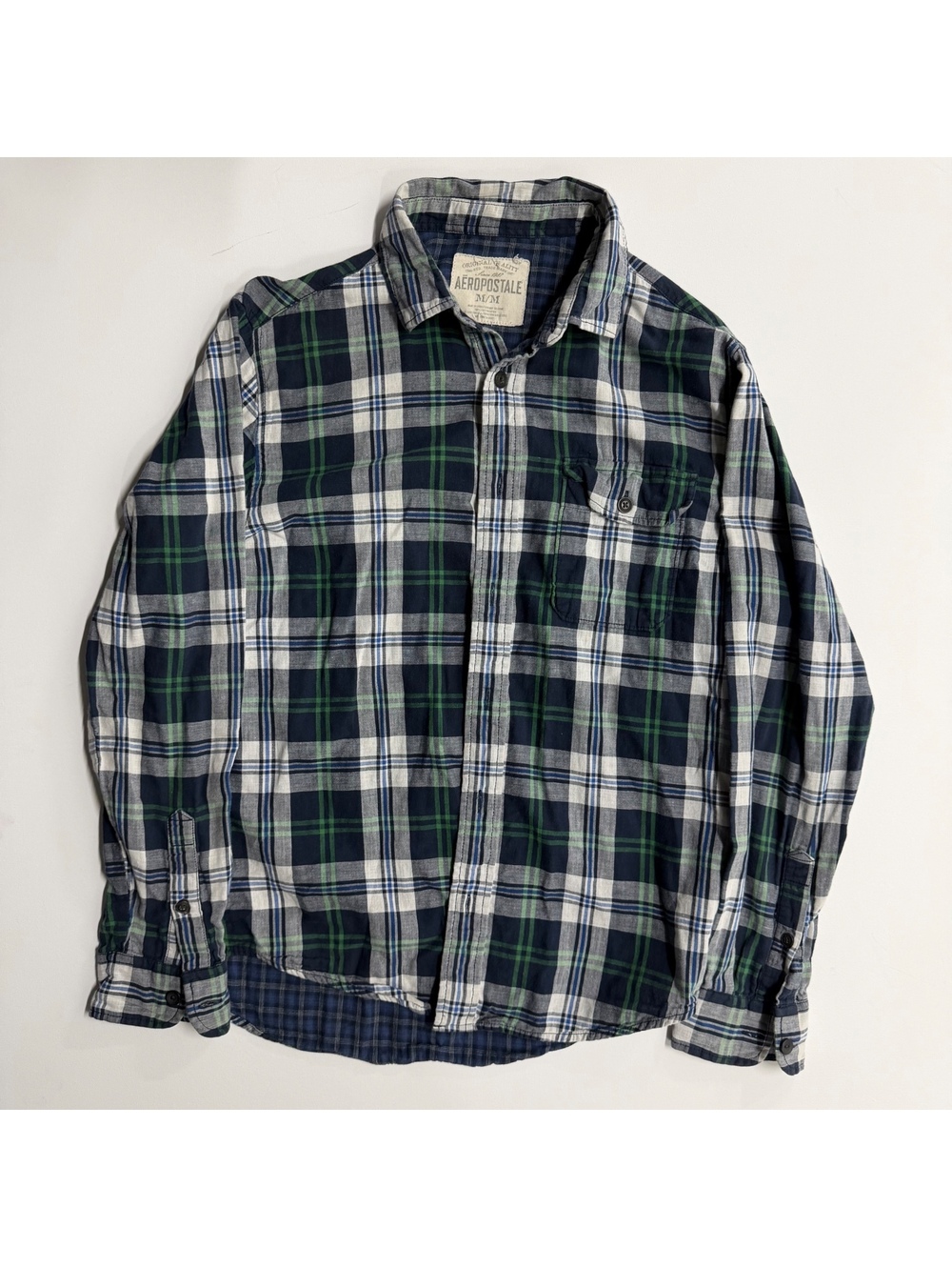 Aeropostale Men's Medium Plaid Button-Up Shirt